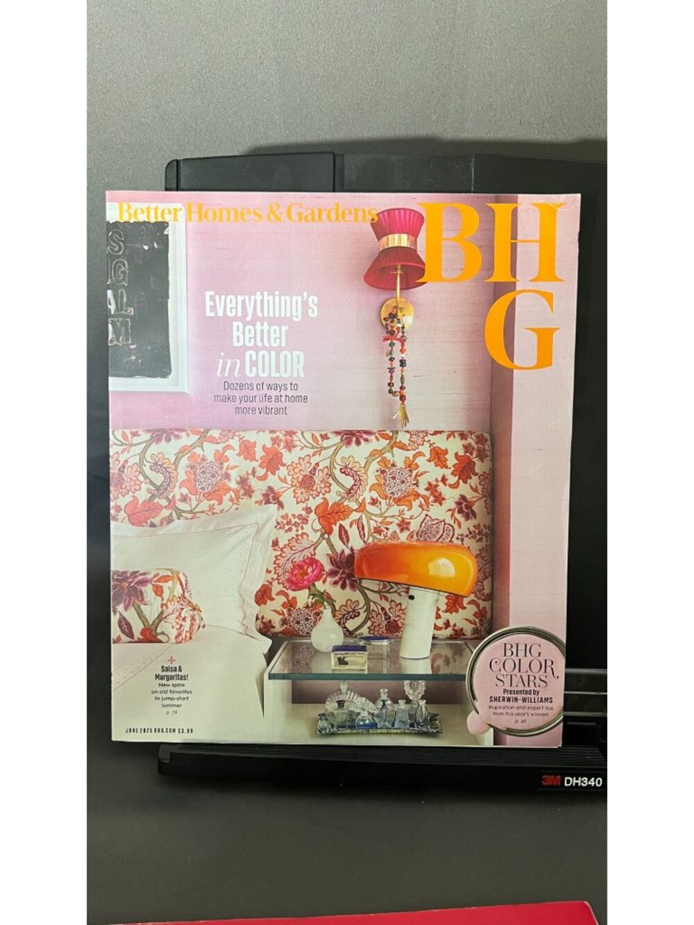 Better Homes & Gardens Magazine Pair Dec/June 2025 Holiday Color Fun - Picture 3 of 3